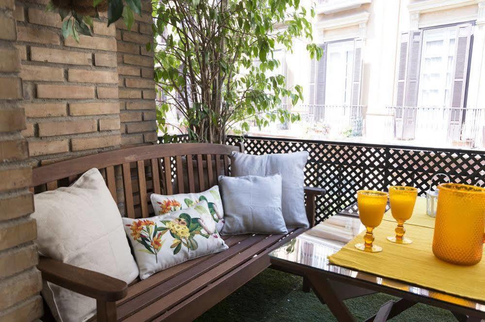Apartamentos Living4Malaga Deluxe Málaga Exterior foto